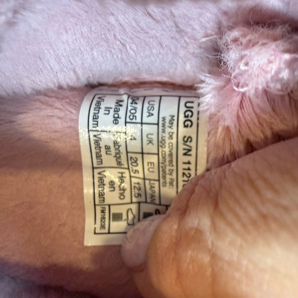 UGG Soft Pink Infant Booties - Picture 3 of 3